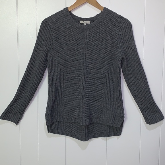 Madewell hex comb 1937 grey Sweater size Medium. Crew neck. slits on the side. - Picture 3 of 16